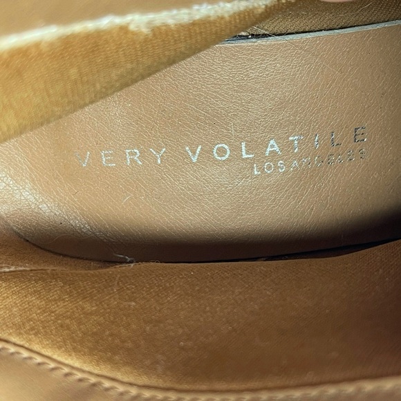 Very Volatile Women's Lacey Ankle Bootie Leopard Print Women's Size 8.5 - Picture 3 of 9